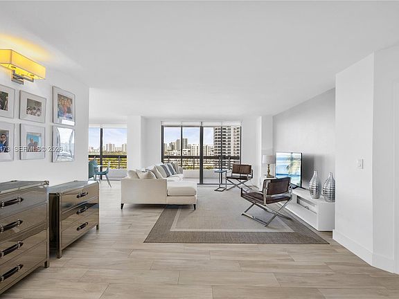5th image of 3530 Mystic Pointe Dr APT 1206