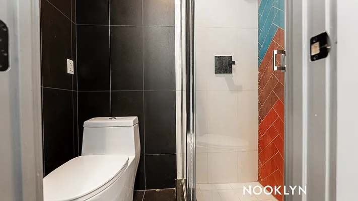 Rented by Nooklyn NYC LLC | media 18