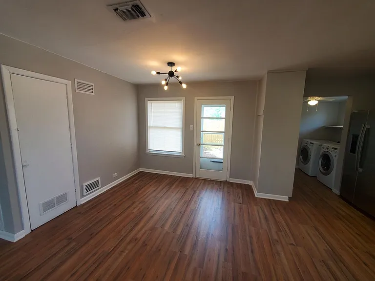654 Santa Monica St — Photo 5