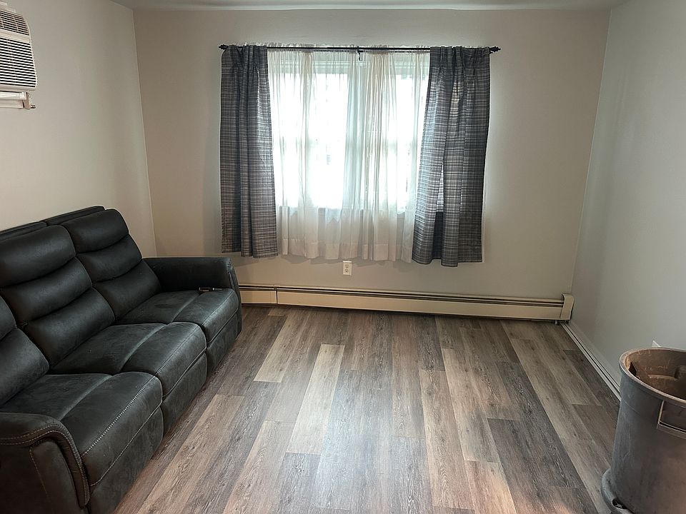 1st image of 143 Meadowbrook Ln #A