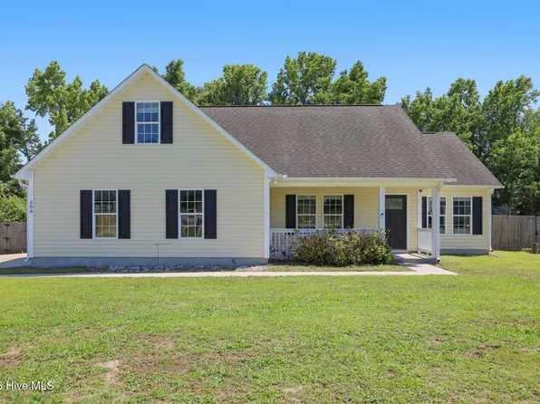 308 Otter Creek Court, Richlands, NC 28574