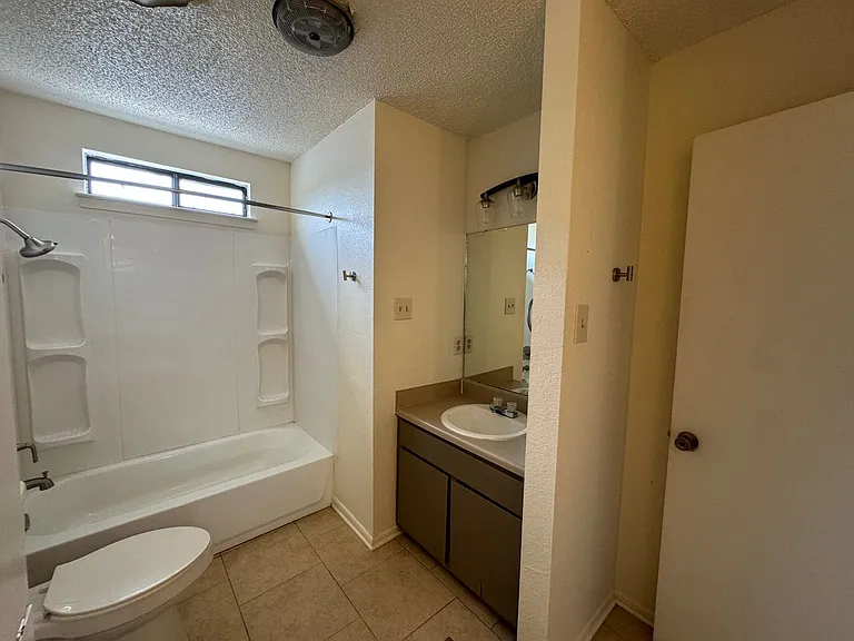 2515 Bermuda Dr — Photo 28