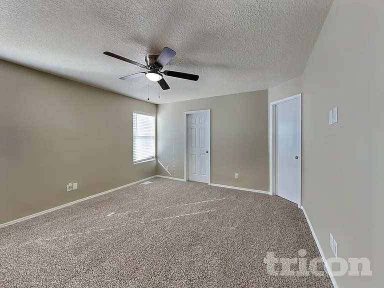 6407 Black Hawk Dr NE — Photo 6