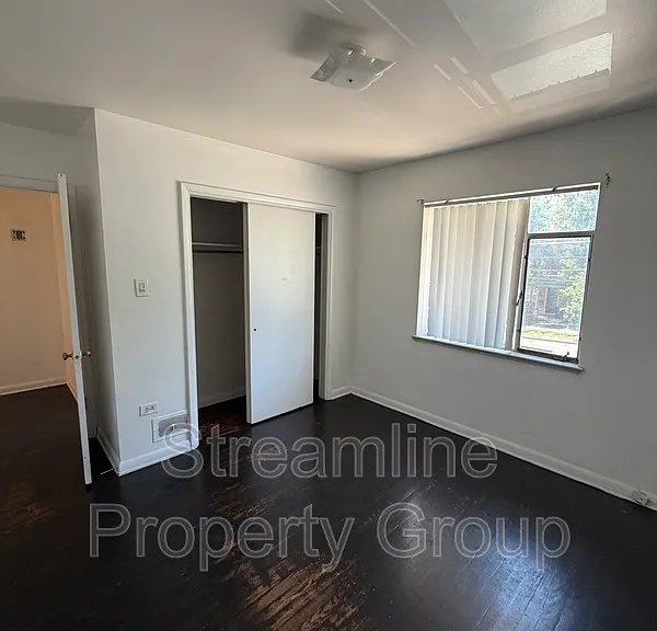 33 S Colorado Blvd — Photo 4
