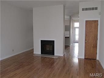3rd image of 2646 Park Ave