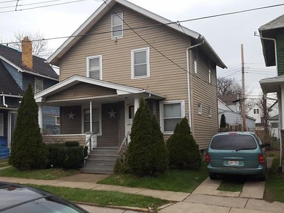 3rd image of 3862 W 42nd St