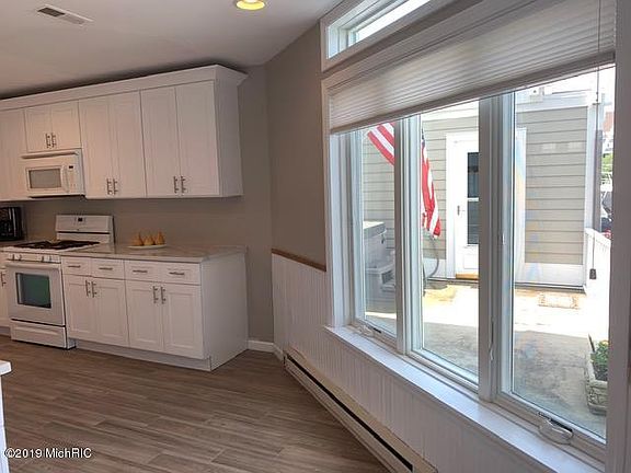 5th image of 51 Harbor Isle Dr #51 & 53