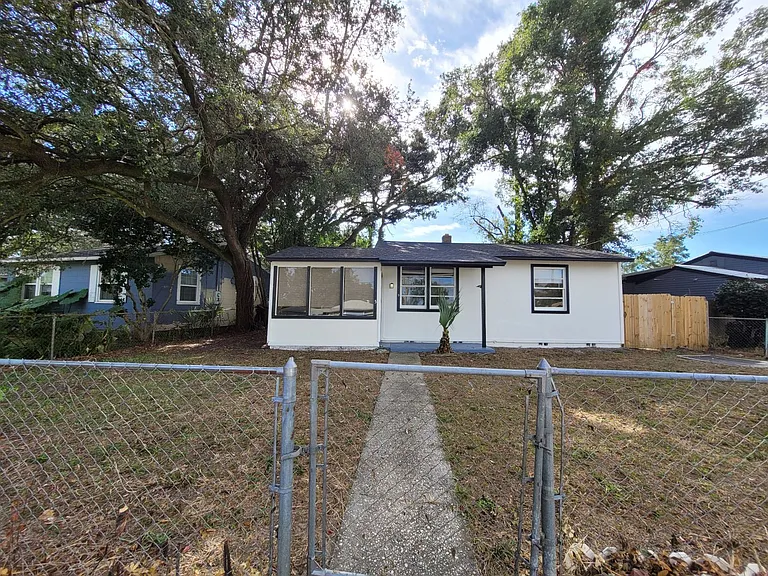 5 Elegans Ave — Photo 3