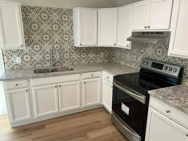 2120 N Everest Ave — Photo 3