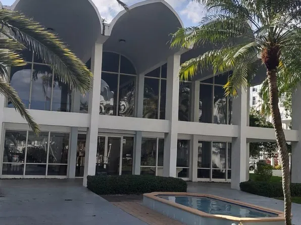 486 NW 165th Street Rd, Miami, FL