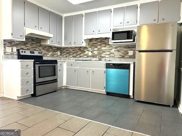 6100 Clayts Cir, Macon, GA 31216