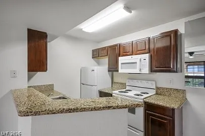 5170 S Jones Blvd #206 — Photo 6