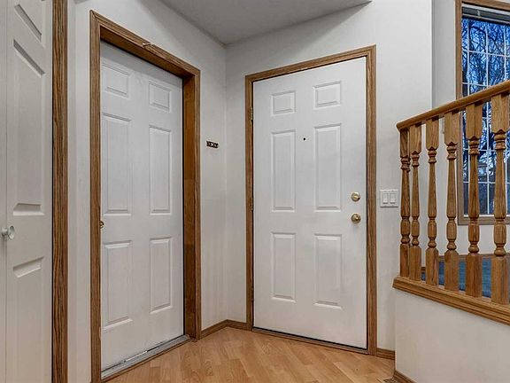 2nd image of 26 W Somercrest Cir SW