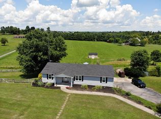 1045 Graves Rd, Stamping Ground, KY 40379