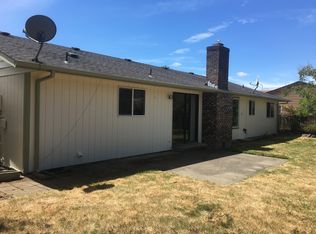 111 Sunnyside Dr, Centralia, WA 98531