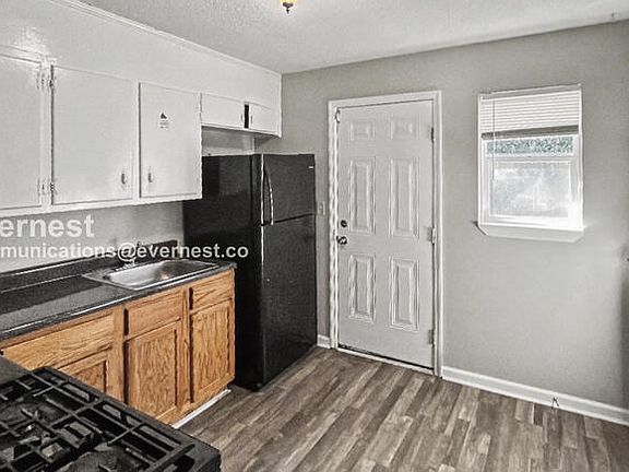 3rd image of 1346 Vivian St SW #1