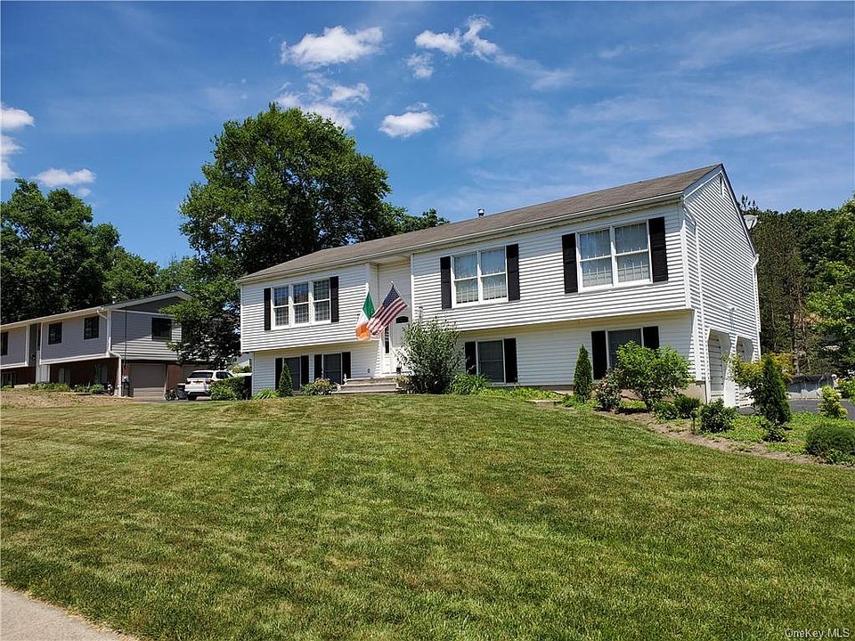 18 Azalea Dr, Nanuet, NY 10954 | Zillow