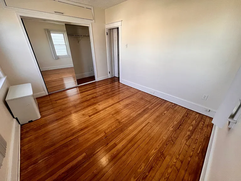 760 Elm St — Photo 9