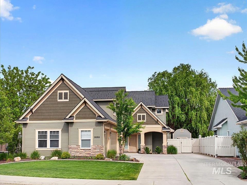 1st image of 3052 N Christian Way