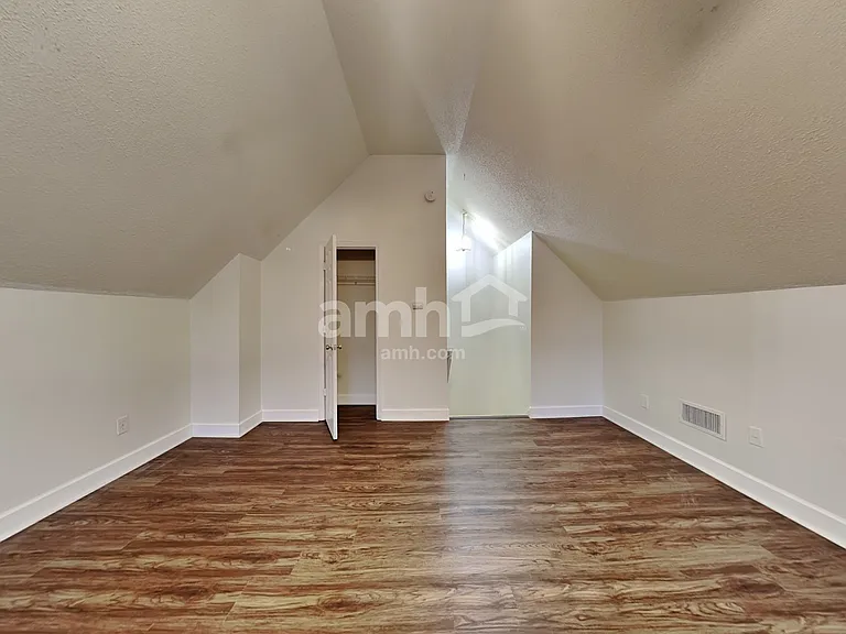 207 Riesling Way — Photo 19