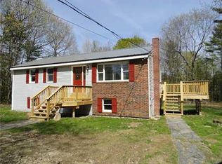 92 Kenney Rd, Leeds, ME 04263