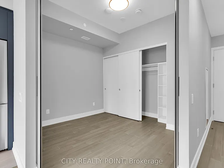 664 Spadina Ave #906 — Photo 8