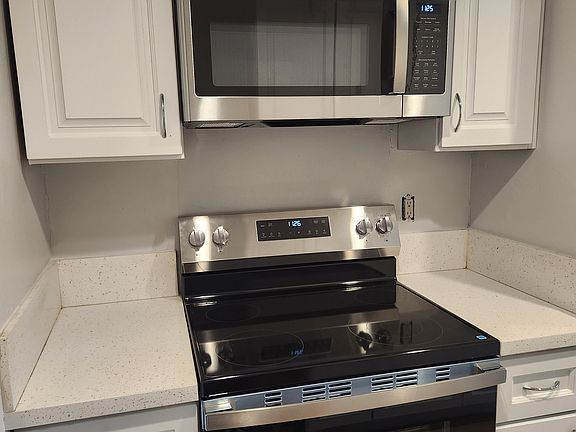 5th image of 14501 Tupper St Unit 55