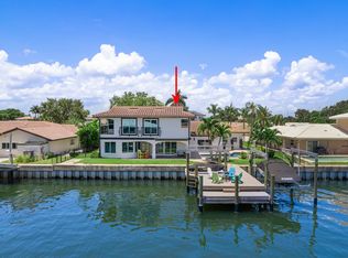 1946 Illinois Ave NE, Saint Petersburg, FL 33703