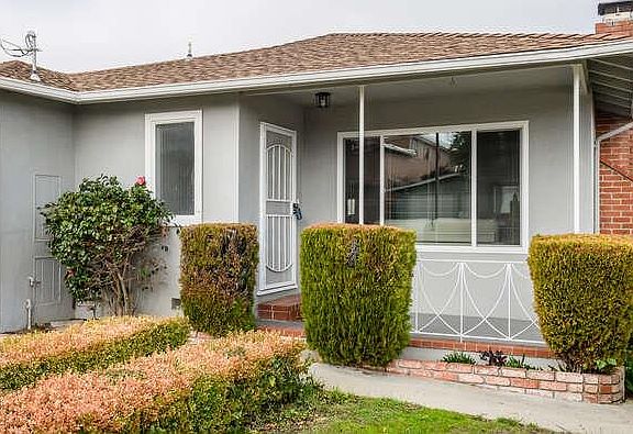 2nd image of 270 Lomita Ave