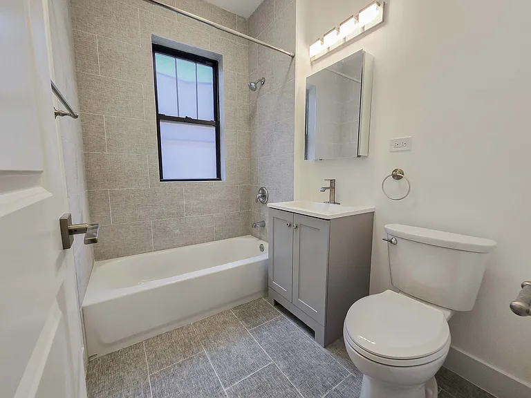 3931 1/2 N Keeler Ave #1 — Photo 4