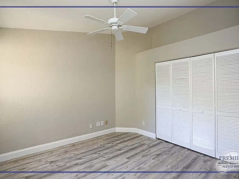 402 Emerald Bay Cir #E7 — Photo 38