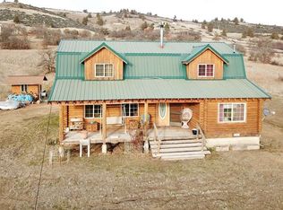 5009 Whitepine St, Hornbrook, CA 96044