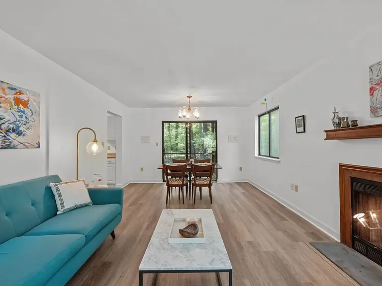 103 Hidden Valley Dr — Photo 3