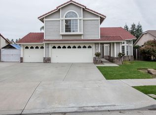 1132 N Halifax Ave, Clovis, CA 93611