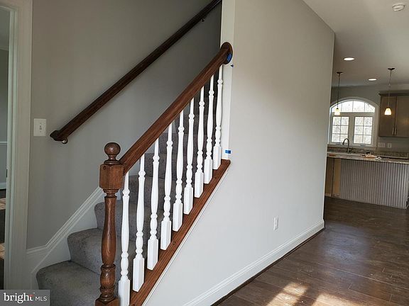 3rd image of 24074 Woodmore Dr