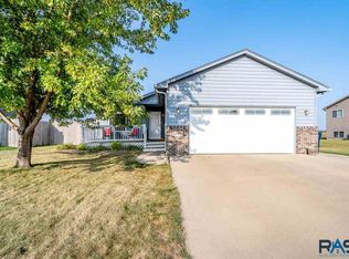 407 Almond Ave, Harrisburg, SD 57032