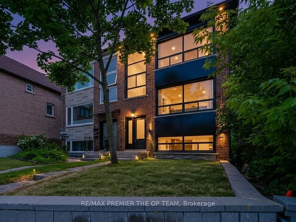 299 Quebec Ave #3