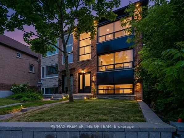 299 Quebec Ave #1, Toronto, ON M6P 2V2