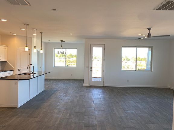 5th image of 1601 Chateau Dr