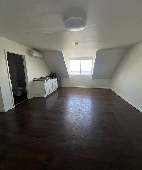 404 N 5th St #6 — Photo 2