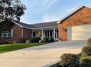 1010 Schreier Rd, Rossford, OH 43460