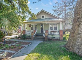 802 Raleigh St, Elizabeth City, NC 27909