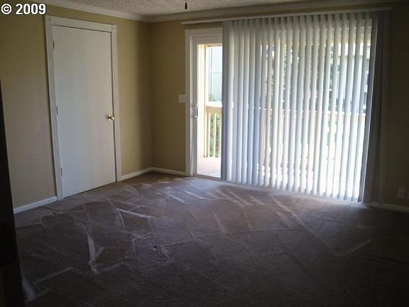 3rd image of 5411 NE 34th St APT A