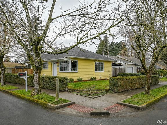 3rd image of 2703 Fairmount Ave