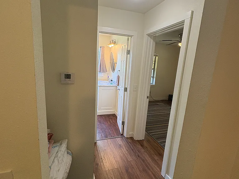 512 W Main St — Photo 24