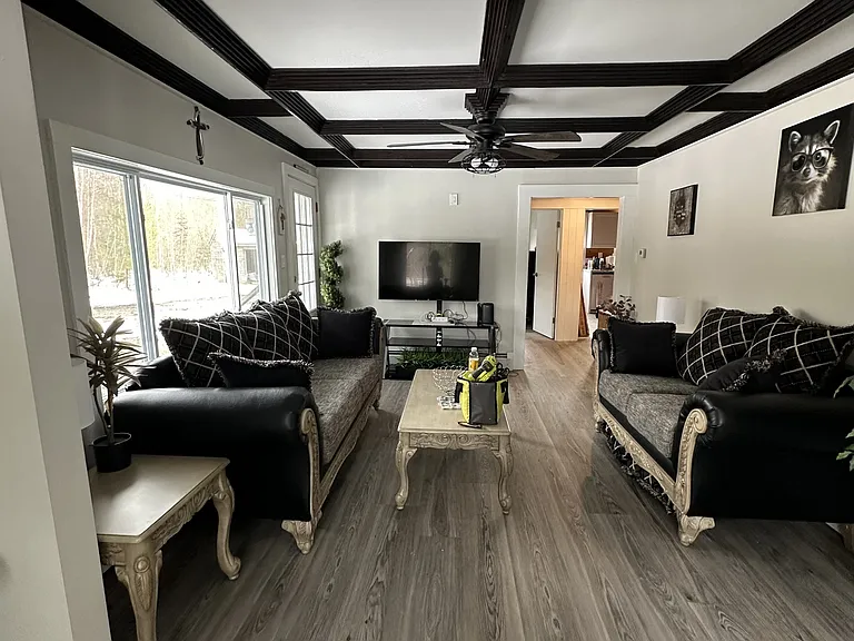 118 Town Farm Rd — Photo 3