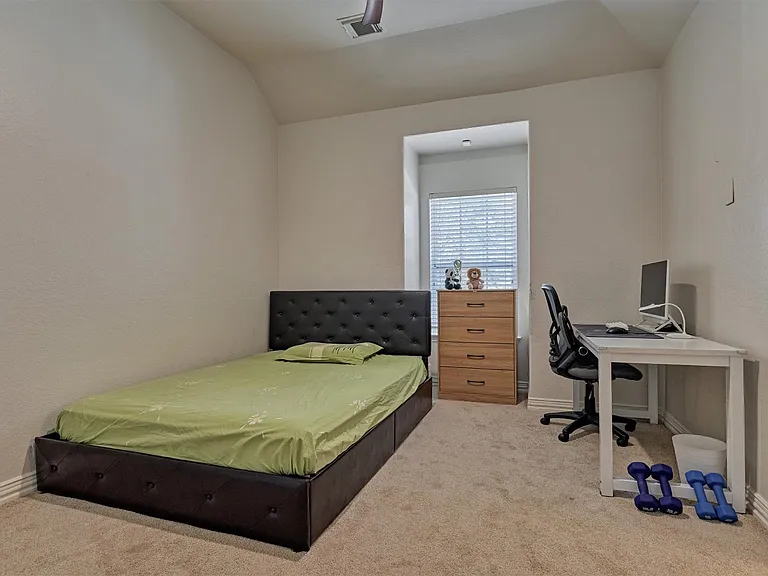 18 Wyckham Cir — Photo 31