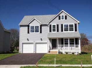 4 Heather Hills Rd, Washington, NJ 07882