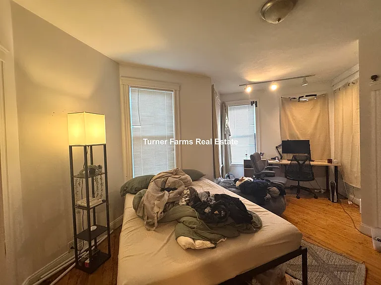 37 Hillside St #A — Photo 11