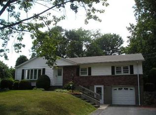 53 Hudson Dr, New Windsor, NY 12553